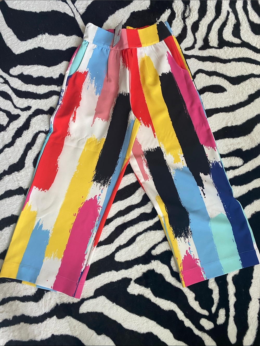 😍CROSBY by Mollie Burch Red and Pink Cropped Pants with Artistic Flair XS